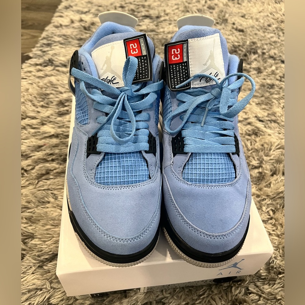 2021 Air Jordan 4 Retro  'University Blue'